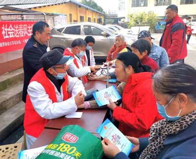 崗位學(xué)雷鋒 社會(huì)送春風(fēng)——社會(huì)經(jīng)濟(jì)咨詢服務(wù)的時(shí)代擔(dān)當(dāng)